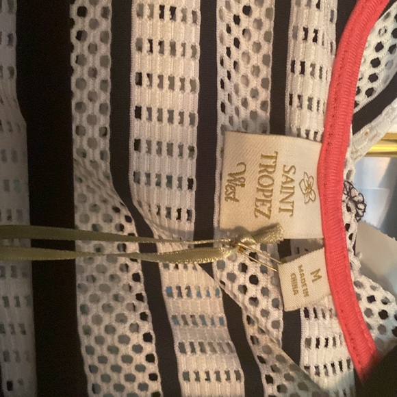 Brand new ST TROPEZ swim cover with hoodie size M. - Picture 2 of 3